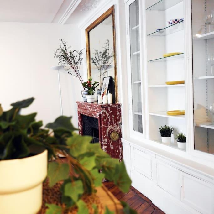 Appartement Haussmanannien Cosy - Republique パリ エクステリア 写真