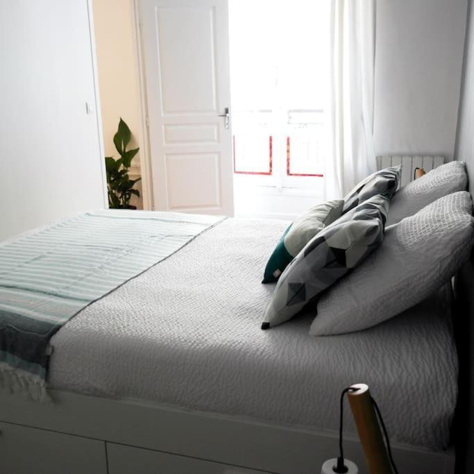 Appartement Haussmanannien Cosy - Republique パリ エクステリア 写真