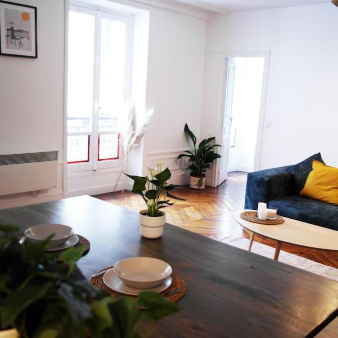 Appartement Haussmanannien Cosy - Republique パリ エクステリア 写真